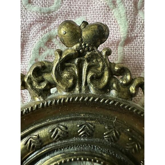 Vintage Antique set of Metal Oval Italian Brass Ornate Mini Silk Pictures Frames - Picture 13 of 16